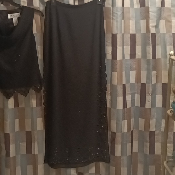 FINAL PRICE J. R. NITES BY CALIENDO 2-pc beaded scalloped blouse/maxi skirt 6 - Picture 6 of 16